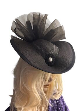 Elegant Black Vintage Deborah NY Wide-Brim Fascinator Hat With Lace